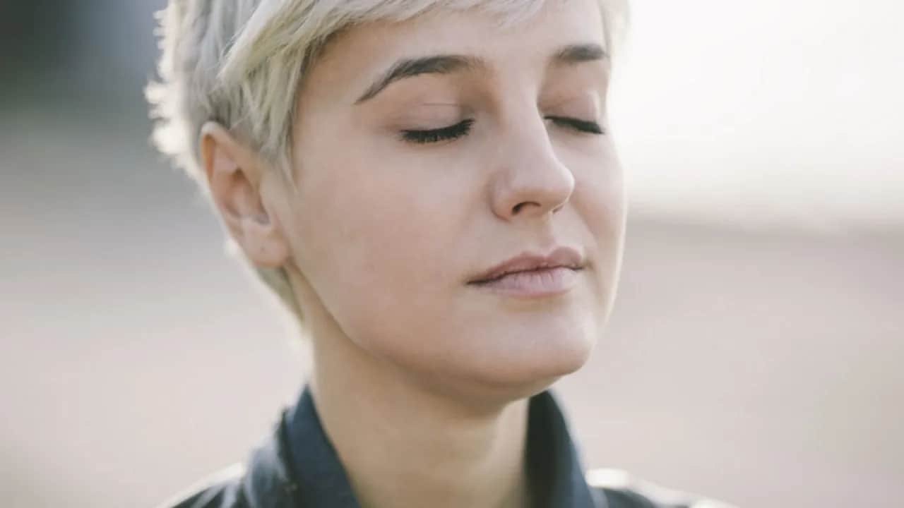 Jak odzyskać równowagę psychiczną i pokonać stres oraz lęk